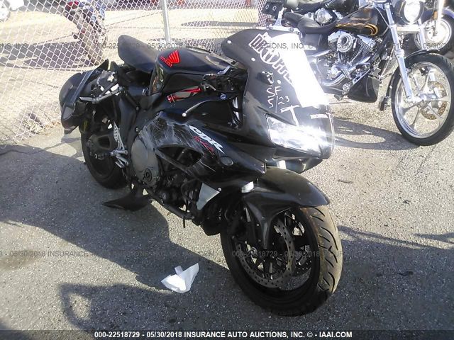 Salvage Motorcycle Honda Cbr1000rr 05 Black For Sale In South Bend In Online Auction Jh2scm