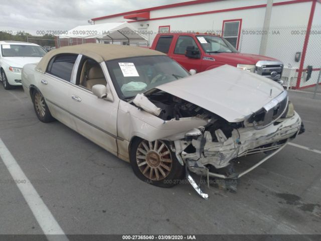  Salvage Lincoln Towncar