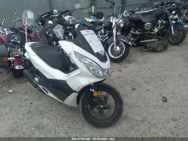 Salvage Motorcycle Honda Pcx150 18 White For Sale In Online Tx Online Auction Rlhkf1802jy