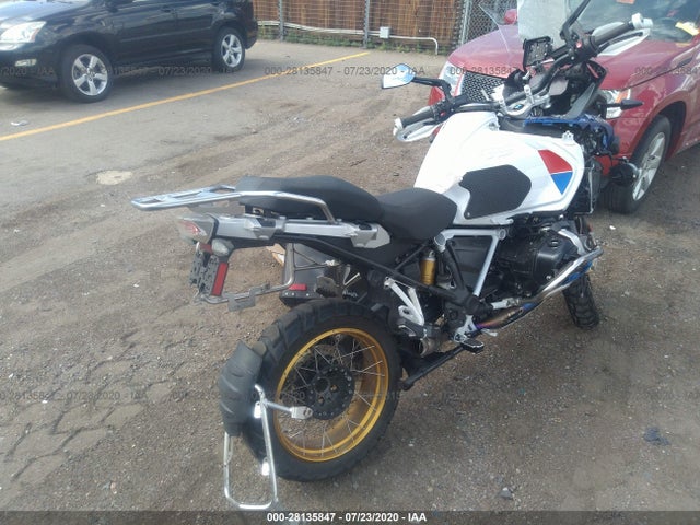 Salvage Title 19 Bmw R 1250 2 0l For Sale In Commerce City Co Sca