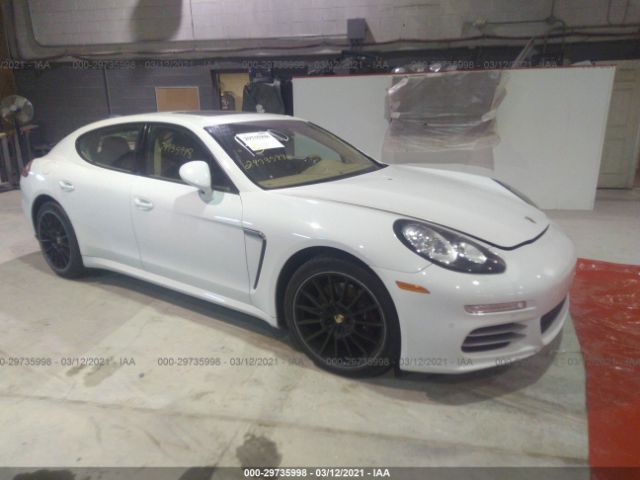 PORSCHE PANAMERA