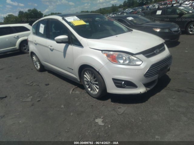 Salvage Car Ford C Max Hybrid 14 White For Sale In Pittston Pa Online Auction 1fadp5buxel