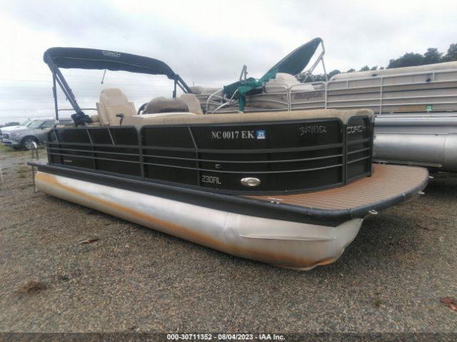 CABO MARINE PONTOON BOAT  230 RL