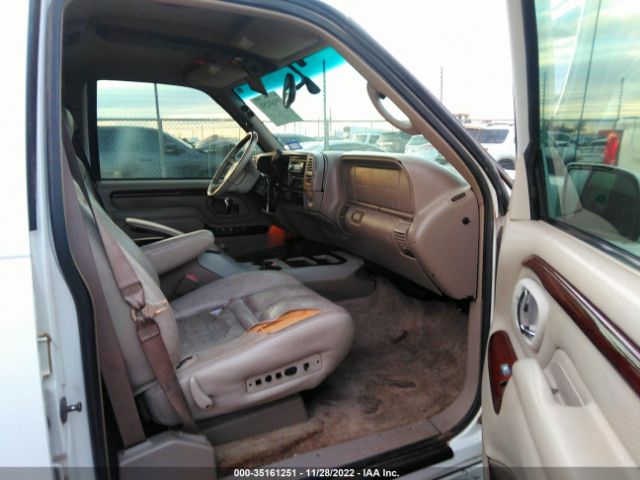 1GYEK63R8YR229203 2000 CADILLAC ESCALADE фото продажи на аукционе Америки no.5
