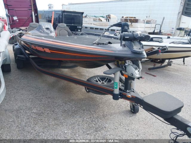 Global Auto Auctions: 2016 SKEETER 