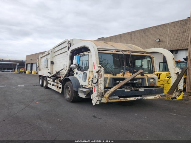 2018 MACK TERRAPRO Incomplete Chassis | 1M2AV02C5JM018027