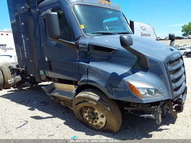  Salvage Freightliner New Cascadia 116