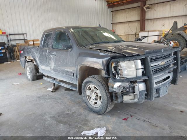  Salvage Chevrolet Silverado 2500