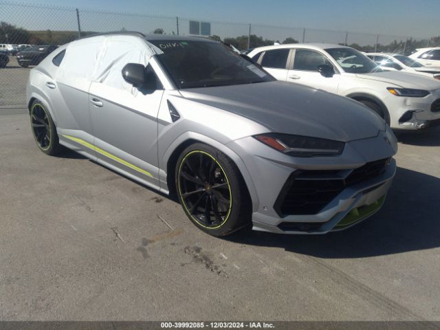 Global Auto Auctions: 2022 LAMBORGHINI URUS
