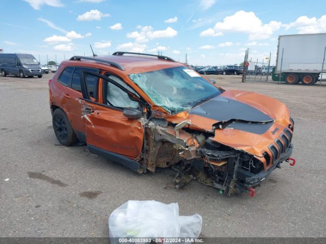  Salvage Jeep Cherokee