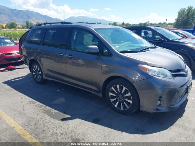  Salvage Toyota Sienna