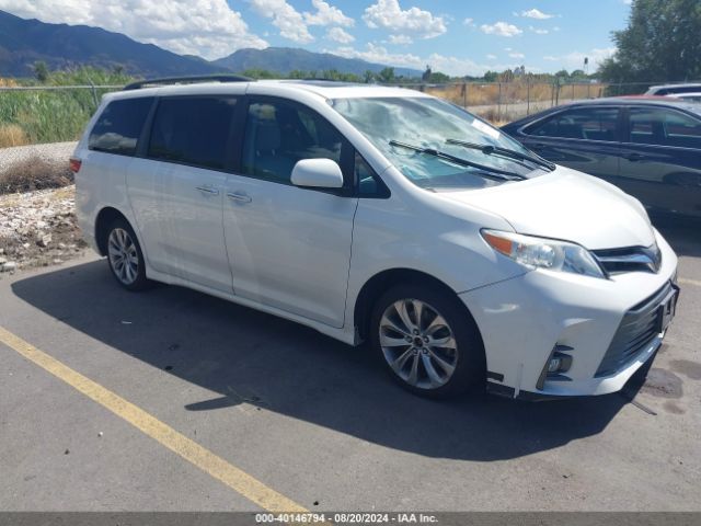  Salvage Toyota Sienna