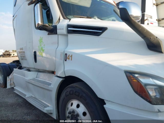  Salvage Freightliner New Cascadia 126