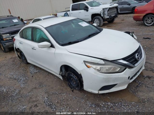  Salvage Nissan Altima