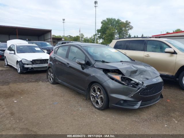  Salvage Ford Fiesta