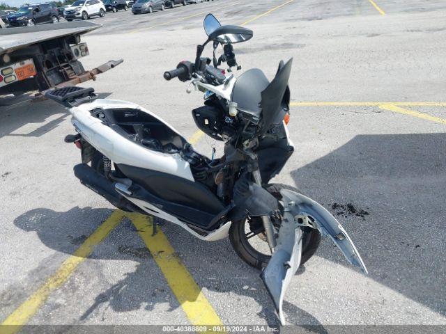 2011 HONDA PCX SCOOTER | MLHJF2804B5002176