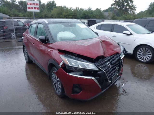  Salvage Nissan Kicks