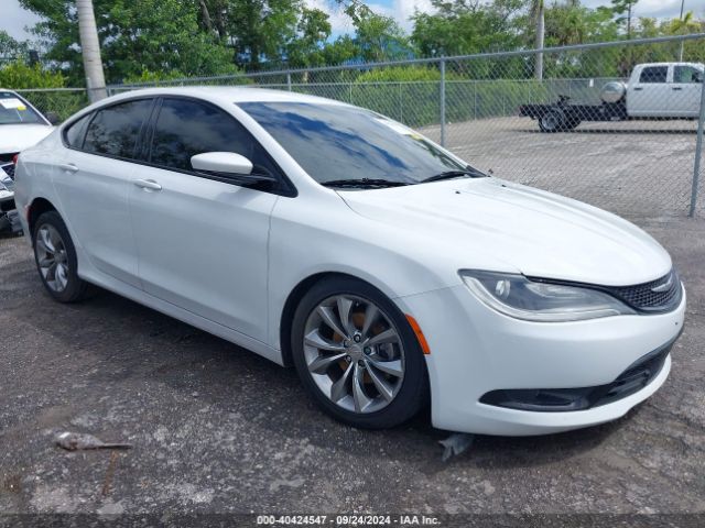  Salvage Chrysler 200