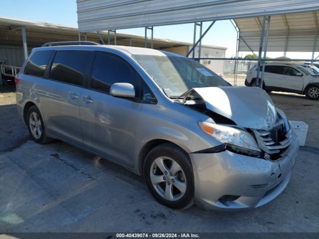  Salvage Toyota Sienna