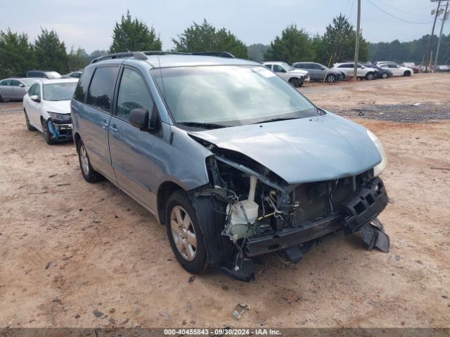  Salvage Toyota Sienna