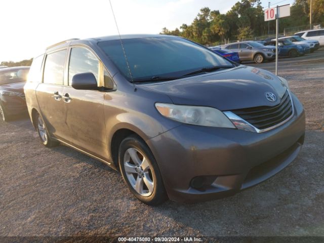  Salvage Toyota Sienna