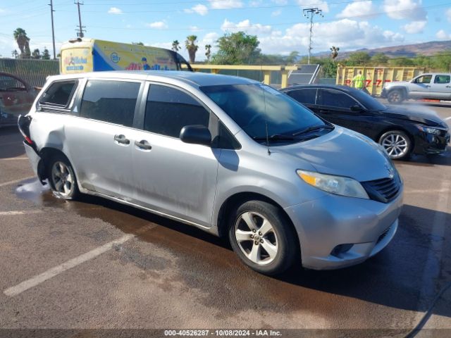  Salvage Toyota Sienna