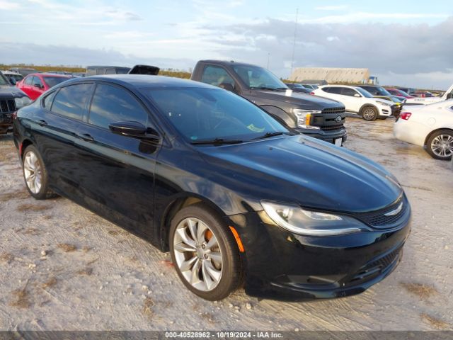  Salvage Chrysler 200