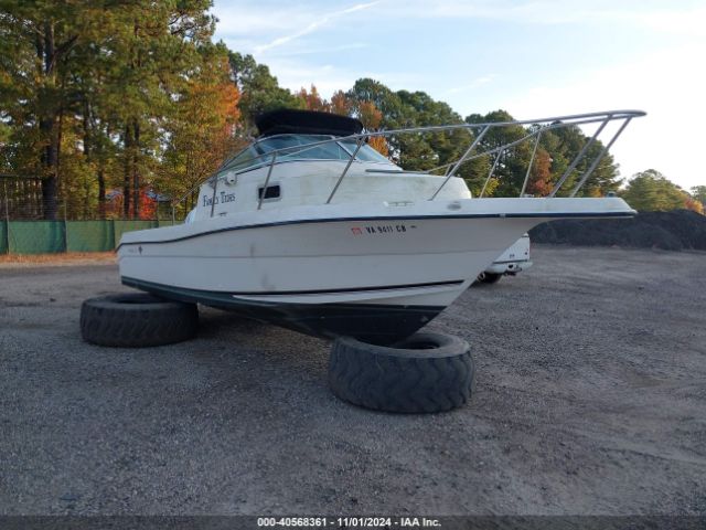  Salvage Robalo 2240