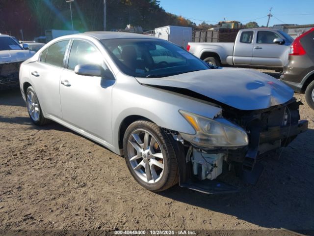  Salvage Nissan Maxima