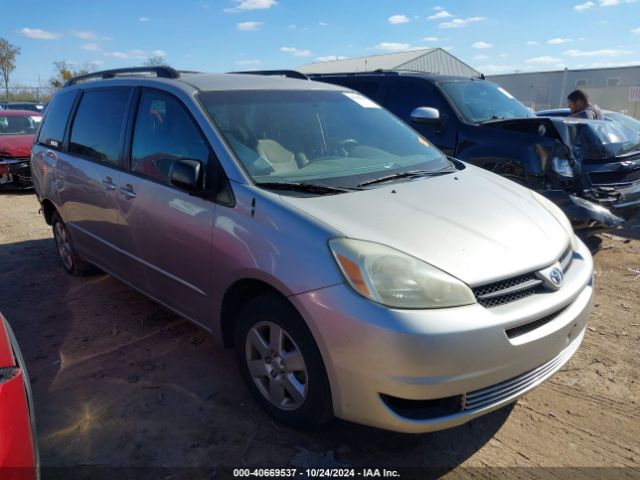  Salvage Toyota Sienna