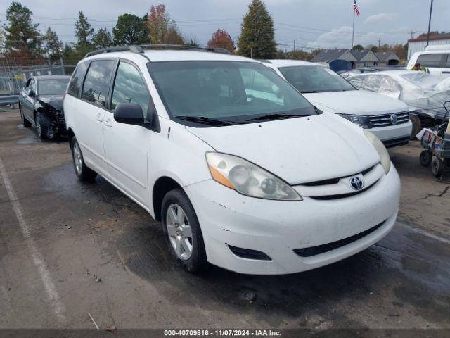  Salvage Toyota Sienna