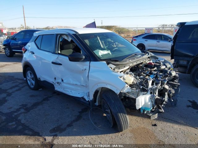  Salvage Nissan Kicks