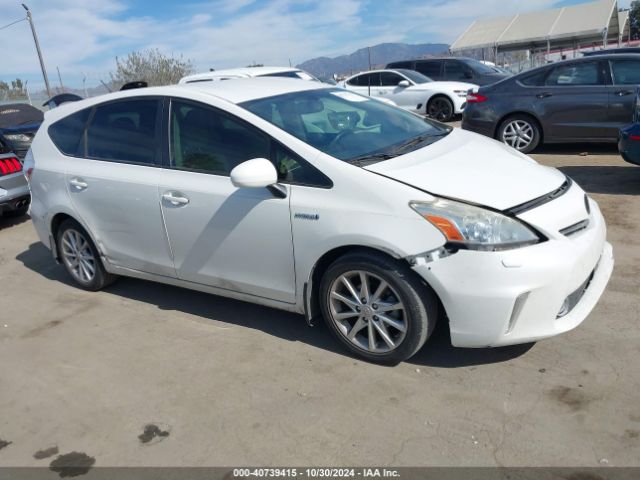  Salvage Toyota Prius v