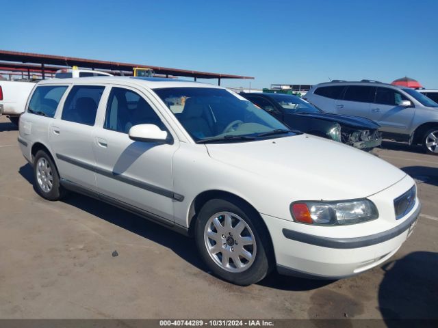  Salvage Volvo V70