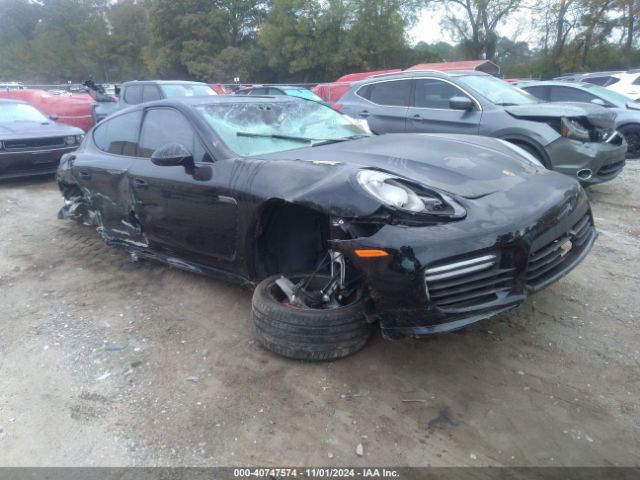  Salvage Porsche Panamera