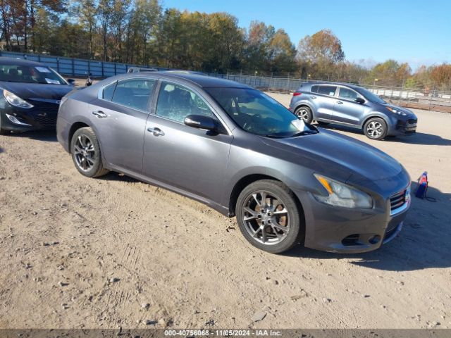  Salvage Nissan Maxima