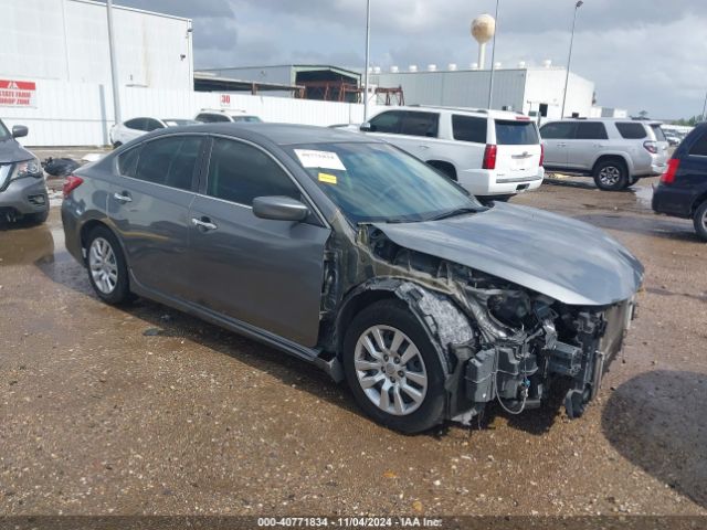  Salvage Nissan Altima