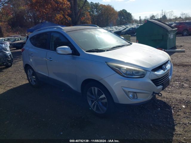  Salvage Hyundai TUCSON