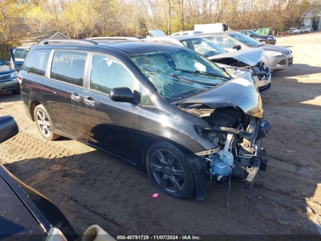  Salvage Toyota Sienna