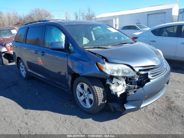  Salvage Toyota Sienna