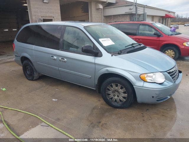  Salvage Chrysler Town & Country