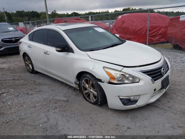  Salvage Nissan Altima