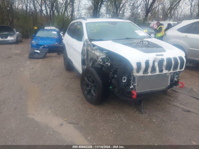  Salvage Jeep Cherokee