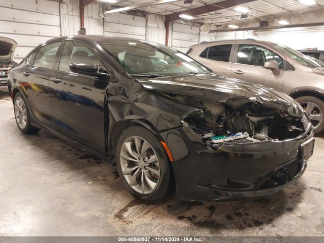  Salvage Chrysler 200