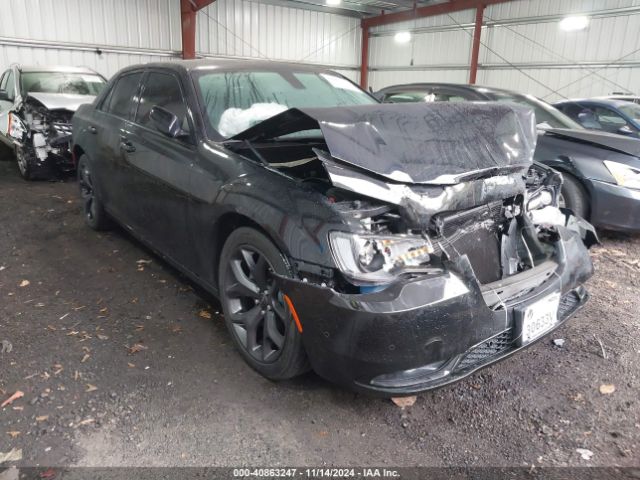  Salvage Chrysler 300