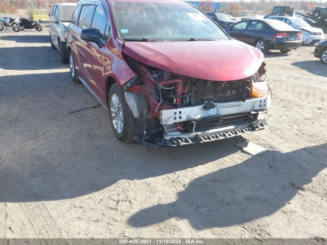  Salvage Toyota Sienna