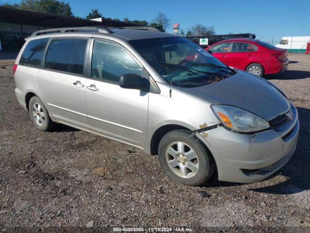  Salvage Toyota Sienna