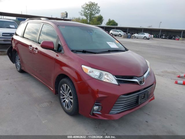  Salvage Toyota Sienna