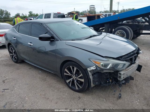  Salvage Nissan Maxima