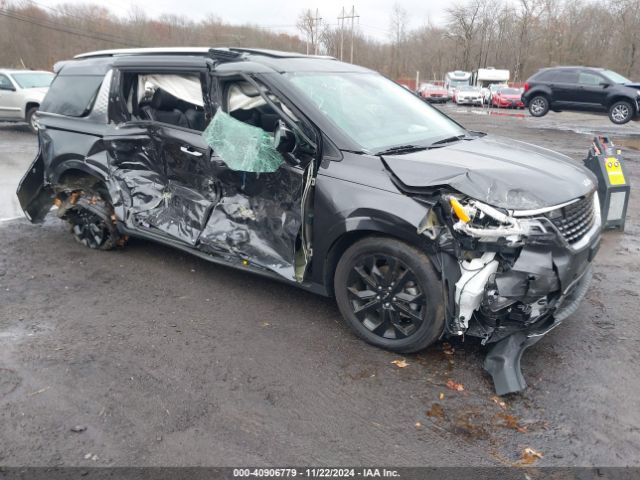  Salvage Kia Carnival